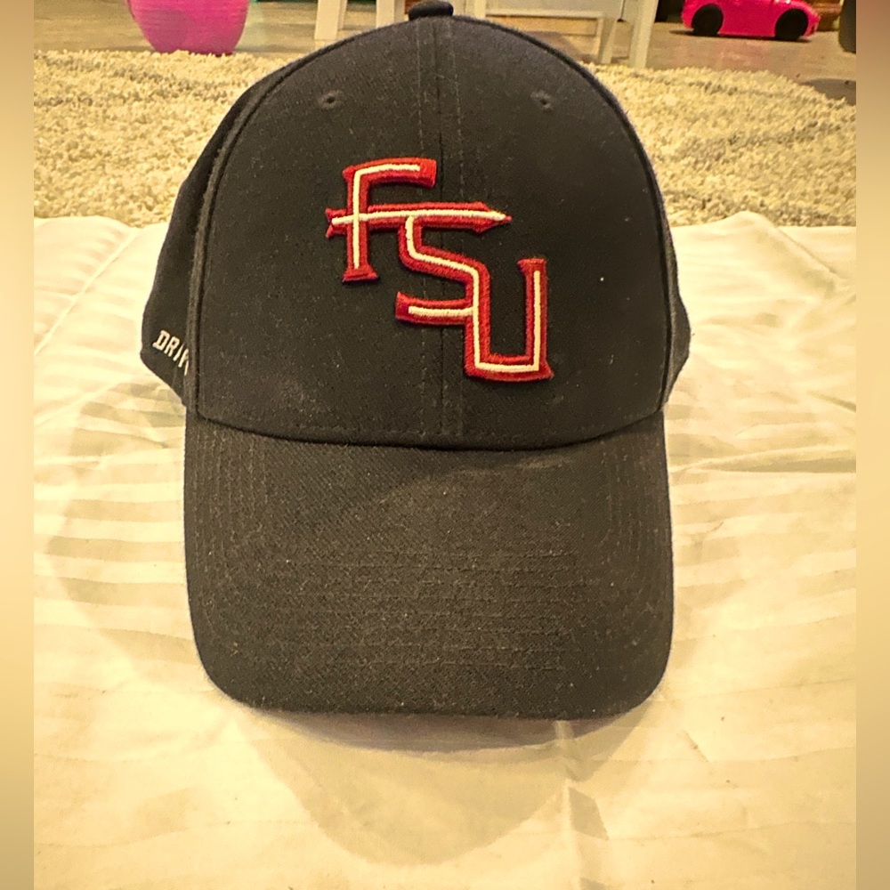 Florida State (FSU) Seminoles dri fit hat. Worn once. Flex fit. Size L/XL